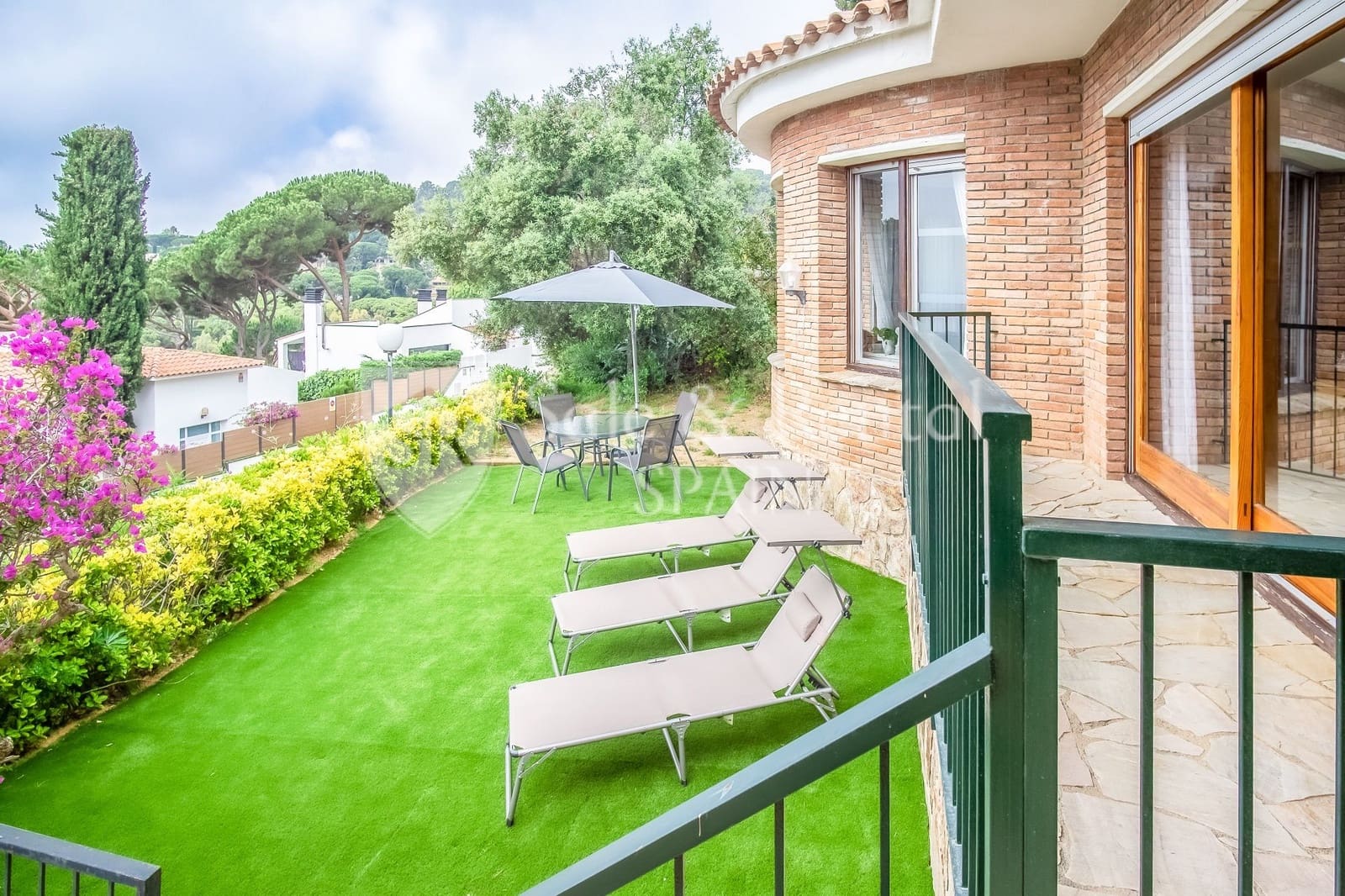 4 bedroom Villa for sale in Blanes with garage - € 850,000 (Ref: 9700386)