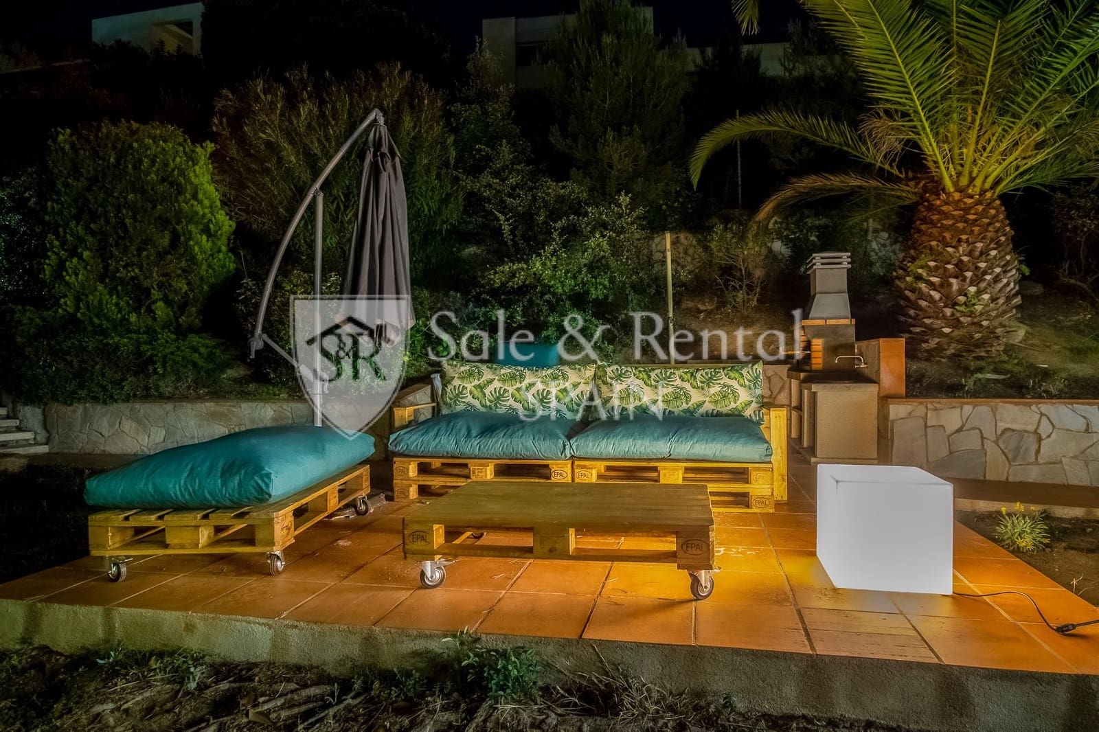 4 bedroom Villa for sale in Blanes with garage - € 850,000 (Ref: 9700386)