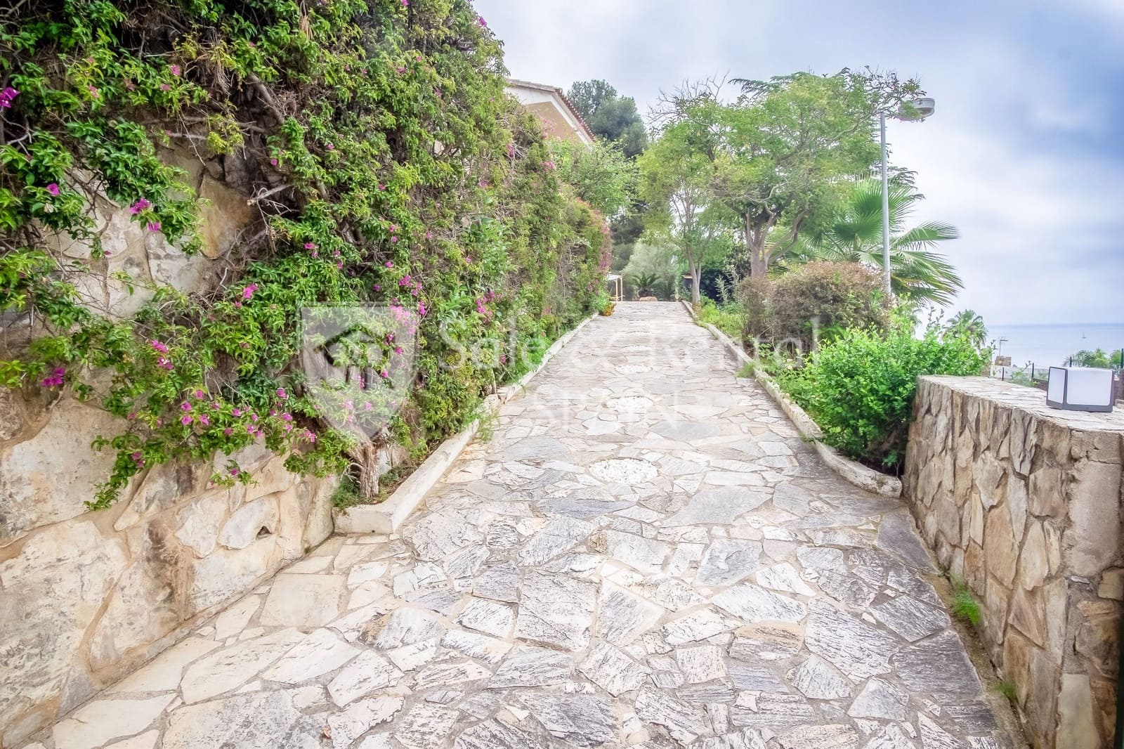 4 bedroom Villa for sale in Blanes with garage - € 850,000 (Ref: 9700386)