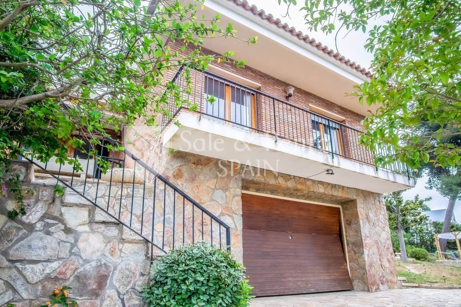 4 bedroom Villa for sale in Blanes with garage - € 850,000 (Ref: 9700386)