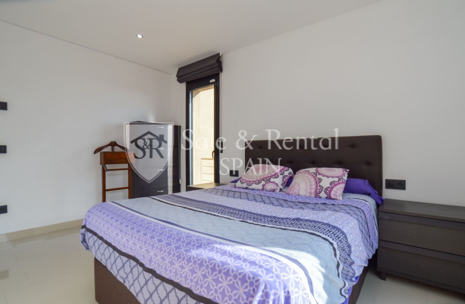 5 bedroom Villa for sale in Santa Susanna - € 539,000 (Ref: 9721041)