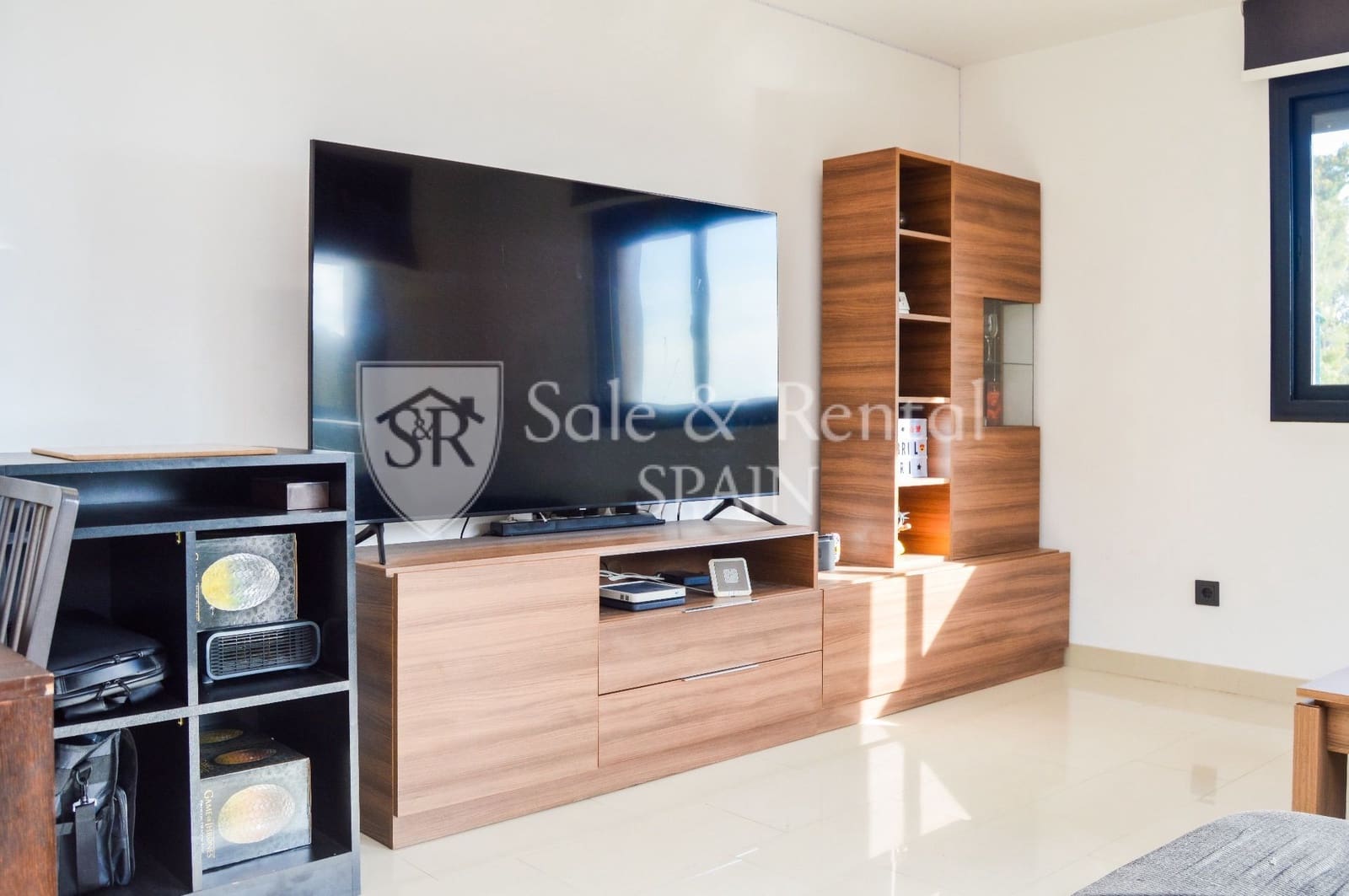 5 bedroom Villa for sale in Santa Susanna - € 539,000 (Ref: 9721041)