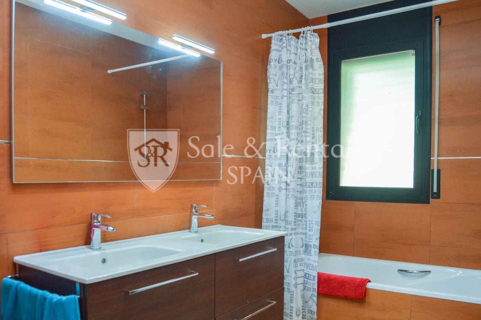 5 bedroom Villa for sale in Santa Susanna - € 539,000 (Ref: 9721041)