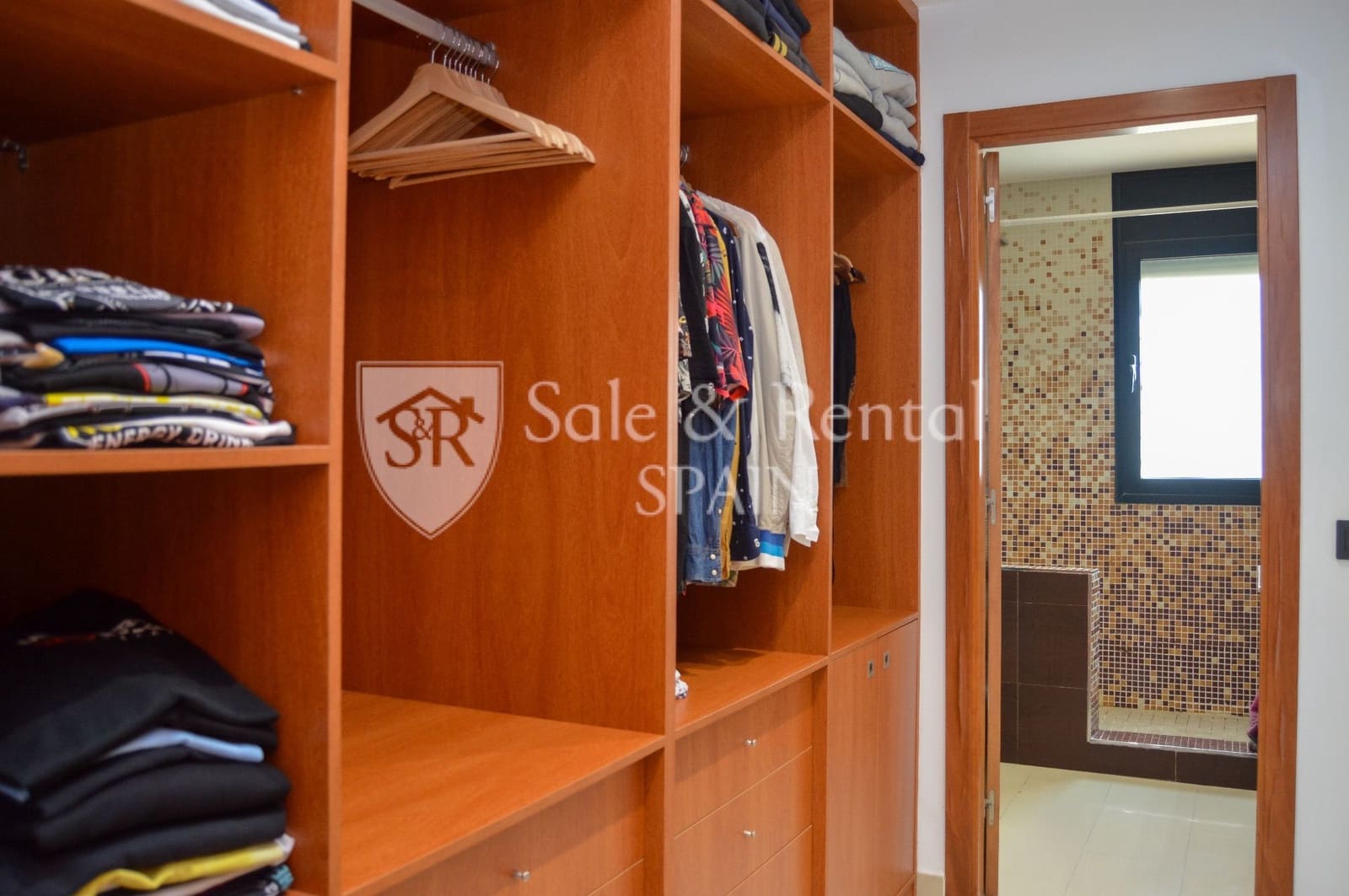 5 bedroom Villa for sale in Santa Susanna - € 539,000 (Ref: 9721041)