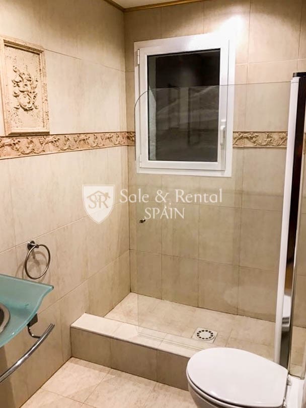 Chalet de 6 habitaciones en Lloret de Mar en venta con piscina garaje - 790.000 € (Ref: 9731639)