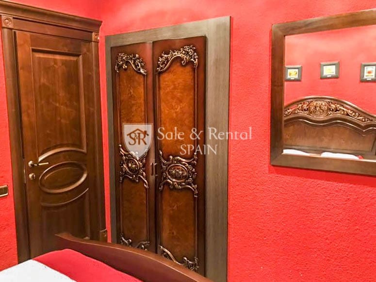 Chalet de 6 habitaciones en Lloret de Mar en venta con piscina garaje - 790.000 € (Ref: 9731639)