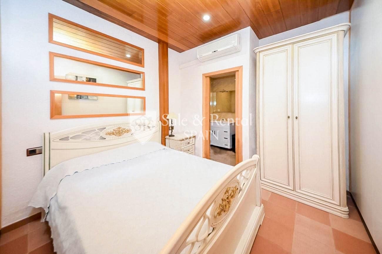 Chalet de 6 habitaciones en Lloret de Mar en venta con piscina garaje - 790.000 € (Ref: 9731639)