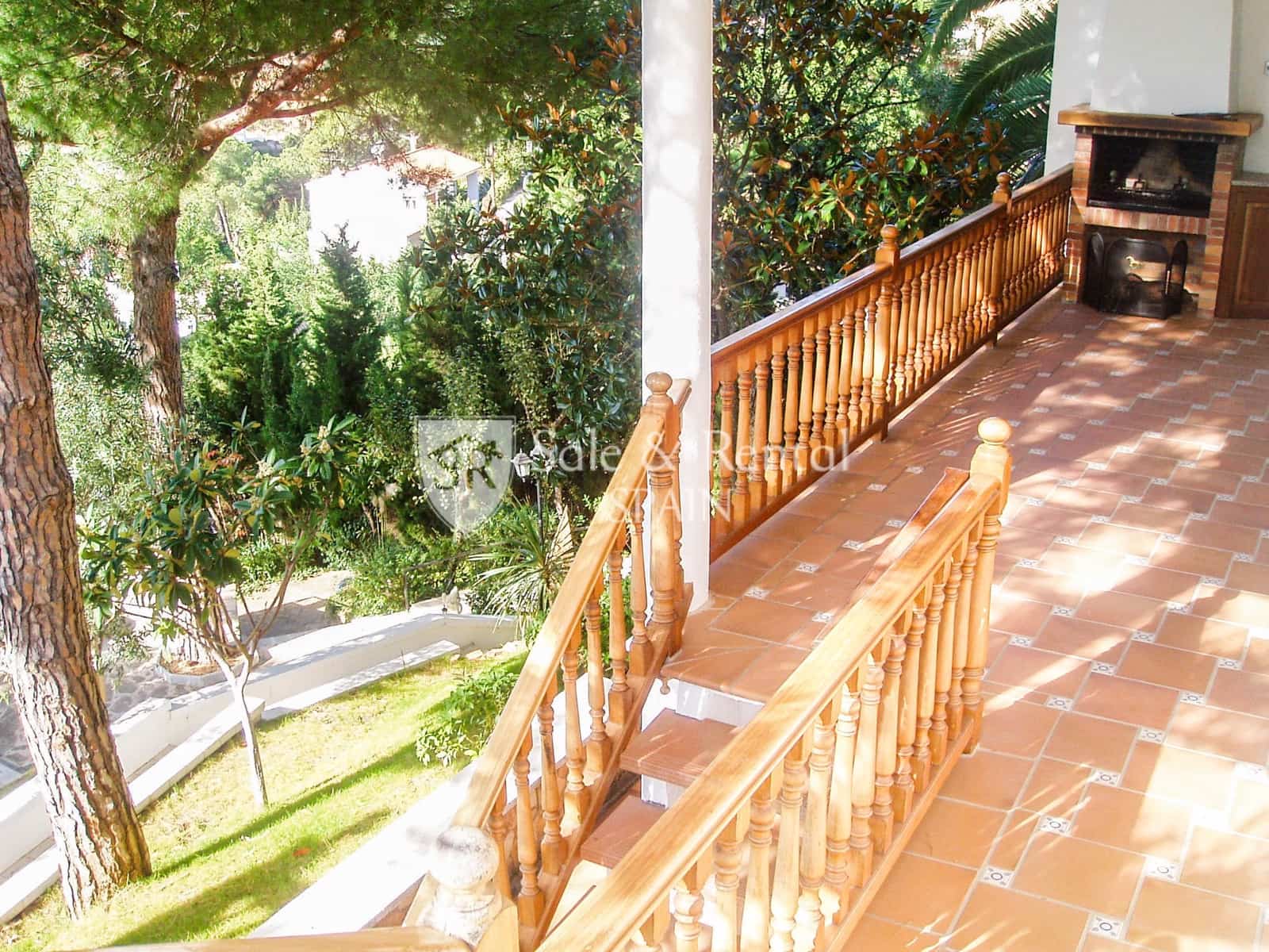 Chalet de 6 habitaciones en Lloret de Mar en venta con piscina garaje - 790.000 € (Ref: 9731639)