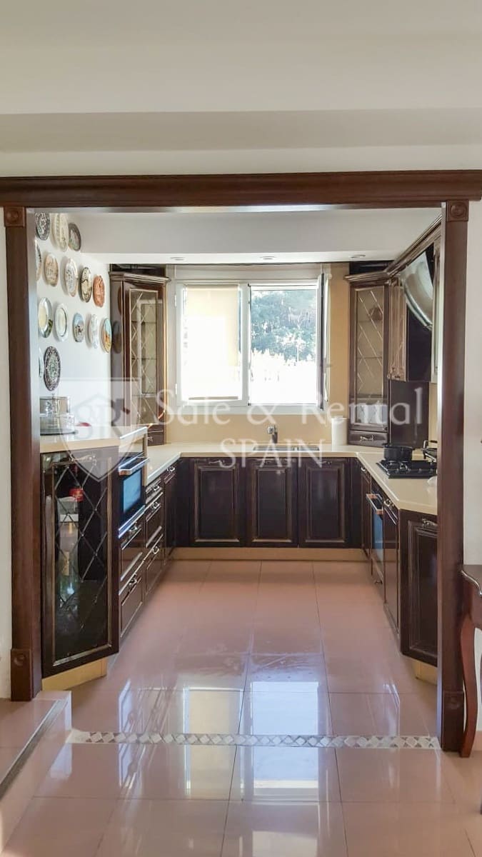 5 quarto Moradia para venda em Lloret de Mar com piscina garagem - 530 000 € (Ref: 9735074)