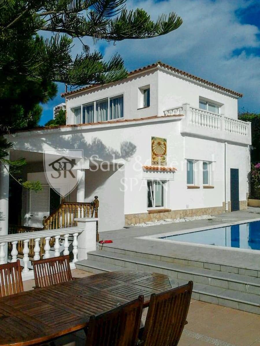 5 quarto Moradia para venda em Lloret de Mar com piscina garagem - 530 000 € (Ref: 9735074)