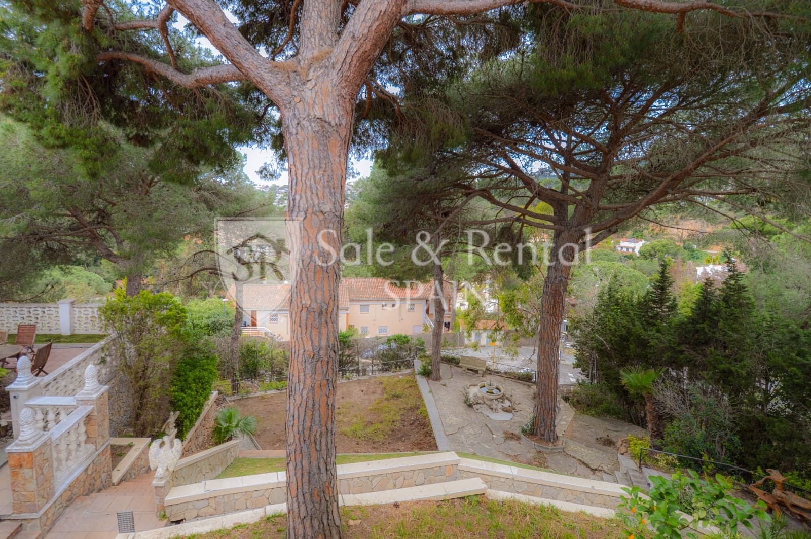 5 bedroom Villa for sale in Lloret de Mar with pool garage - € 530,000 (Ref: 9735074)