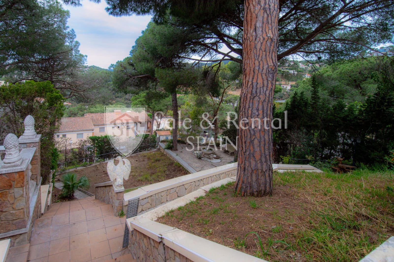 5 bedroom Villa for sale in Lloret de Mar with pool garage - € 530,000 (Ref: 9735074)