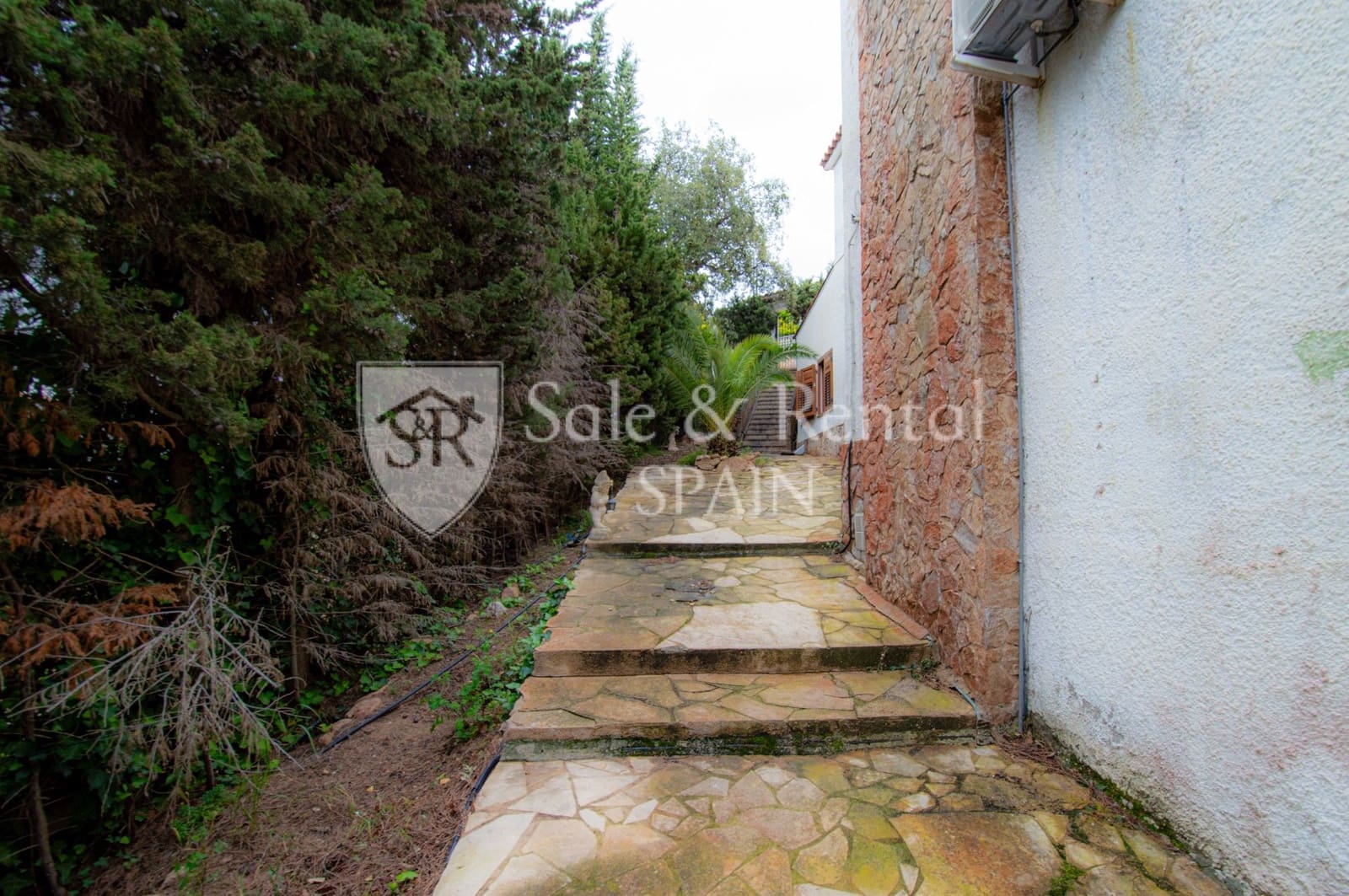 5 bedroom Villa for sale in Lloret de Mar with pool garage - € 530,000 (Ref: 9735074)