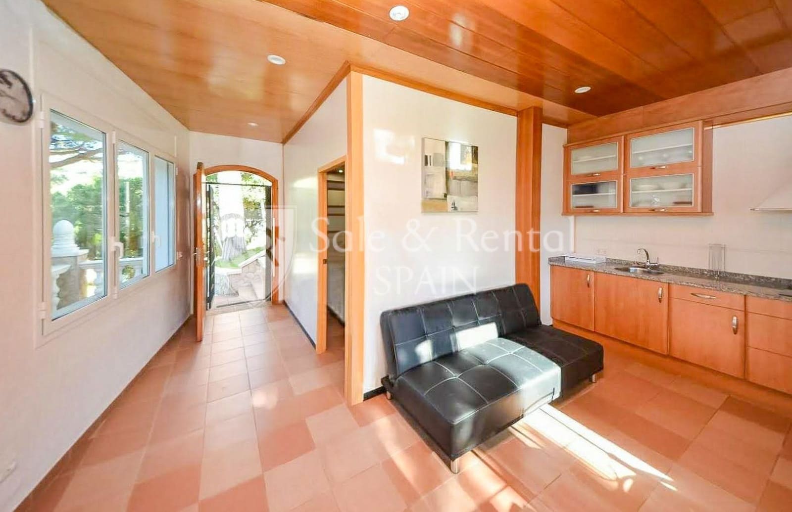 6 soveværelse Villa til salg i Lloret de Mar med swimmingpool garage - € 320.000 (Ref: 9735075)