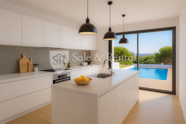 6 soveværelse Villa til salg i Canyelles, Lloret de Mar med swimmingpool garage - € 320.000 (Ref: 9735075)