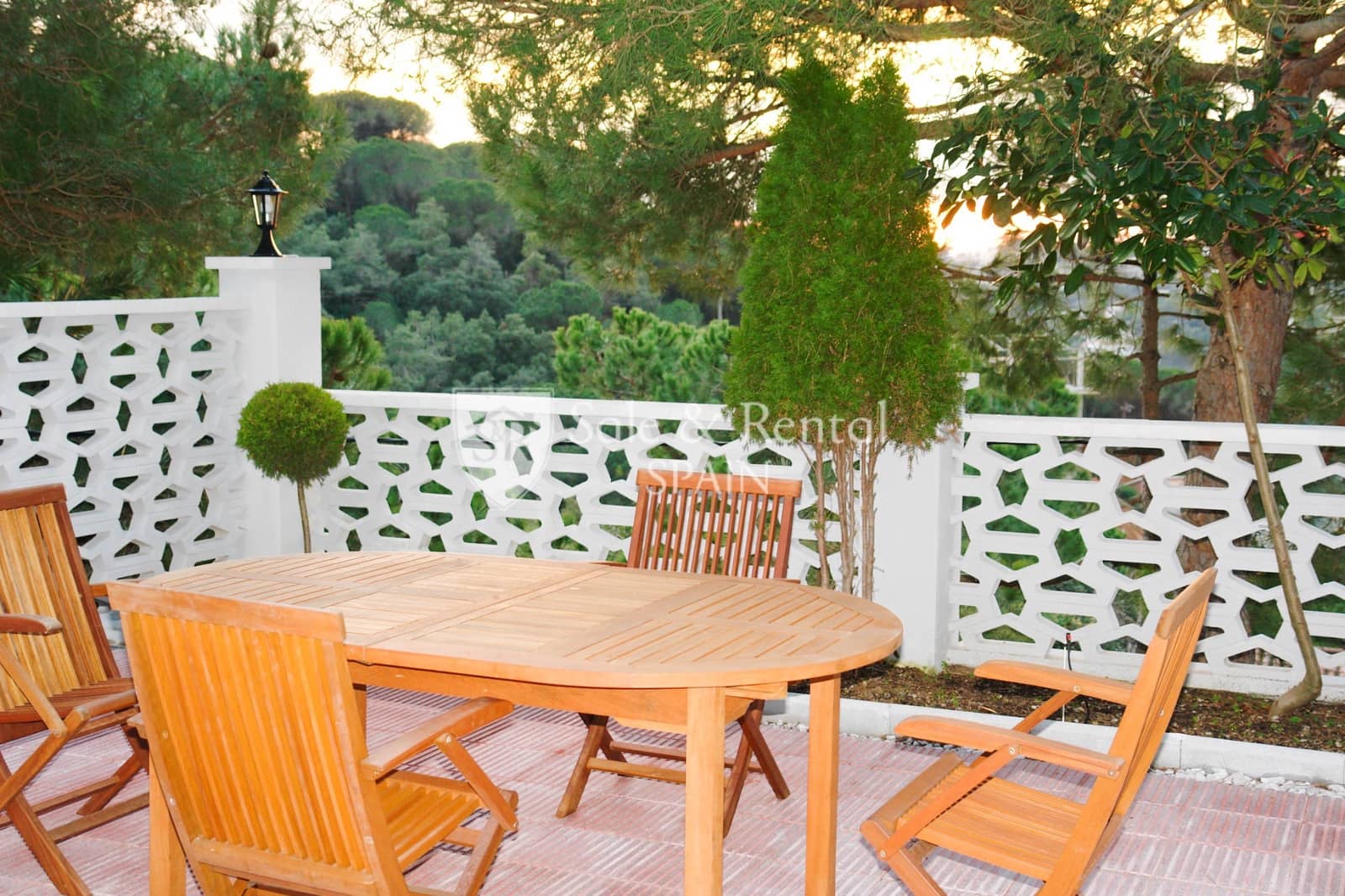 6 soveværelse Villa til salg i Lloret de Mar med swimmingpool garage - € 320.000 (Ref: 9735075)