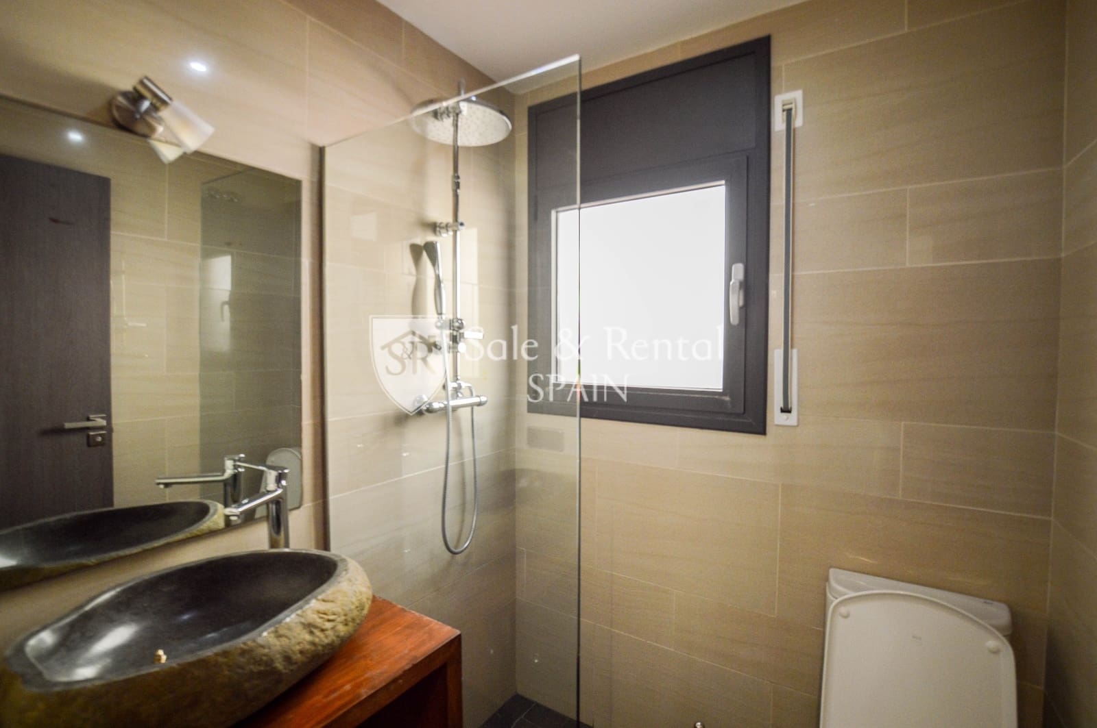 4 chambre Villa/Maison à vendre à Lloret de Mar avec garage - 550 000 € (Ref: 9737876)