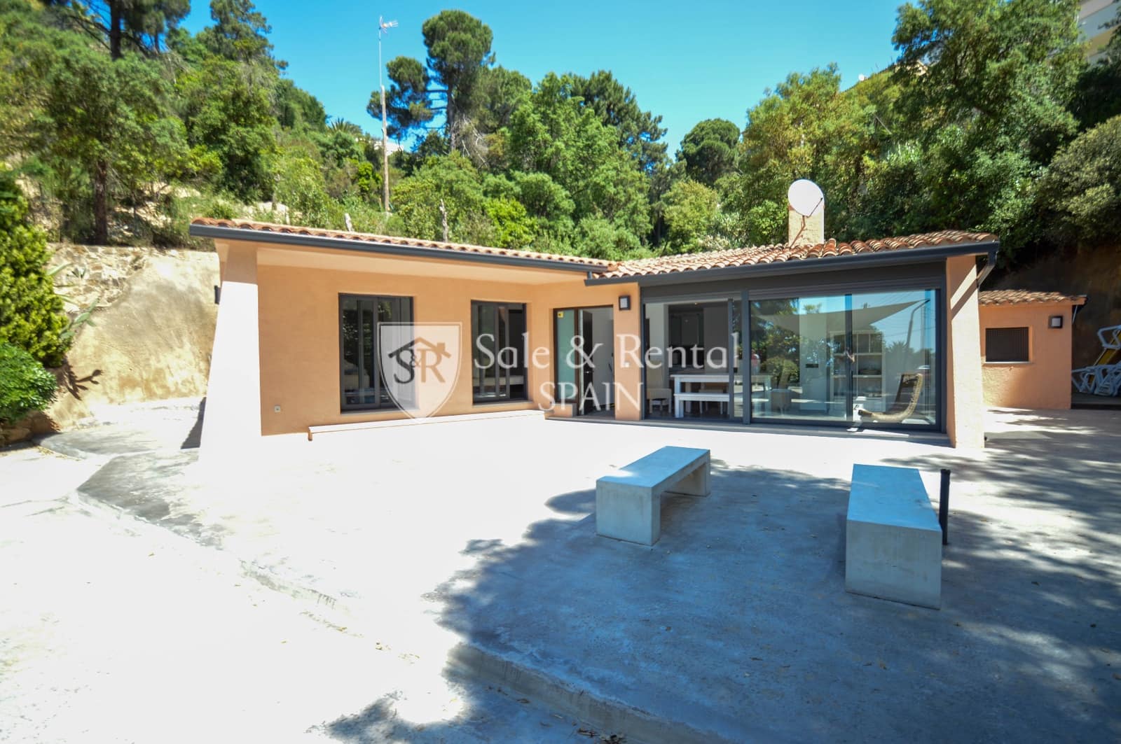 4 chambre Villa/Maison à vendre à Lloret de Mar avec garage - 550 000 € (Ref: 9737876)