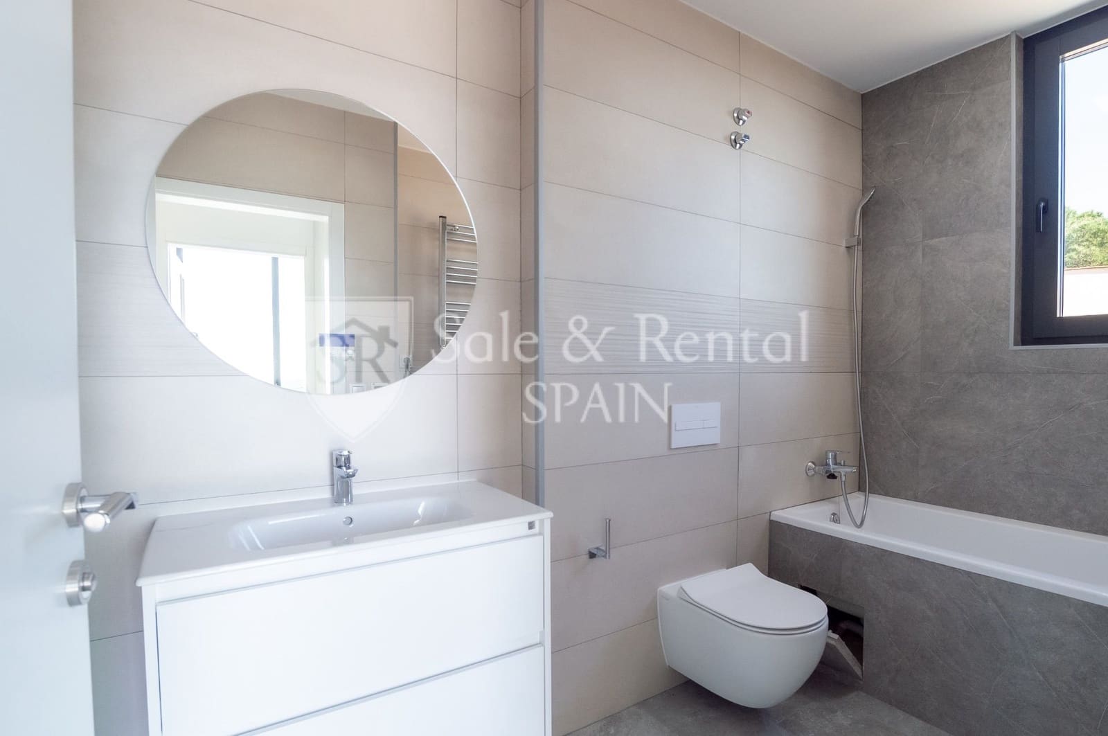 3 soveværelse Villa til salg i Lloret de Mar med garage - € 777.000 (Ref: 9798589)