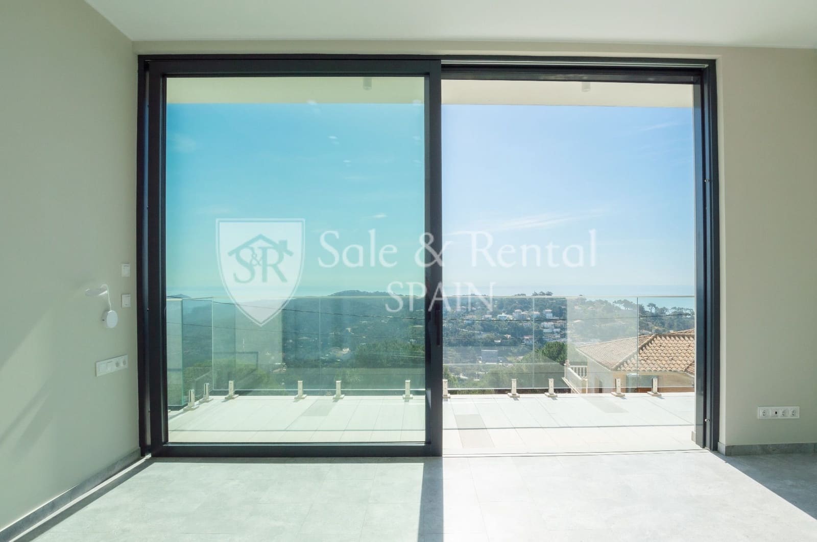 3 soveværelse Villa til salg i Lloret de Mar med garage - € 777.000 (Ref: 9798589)