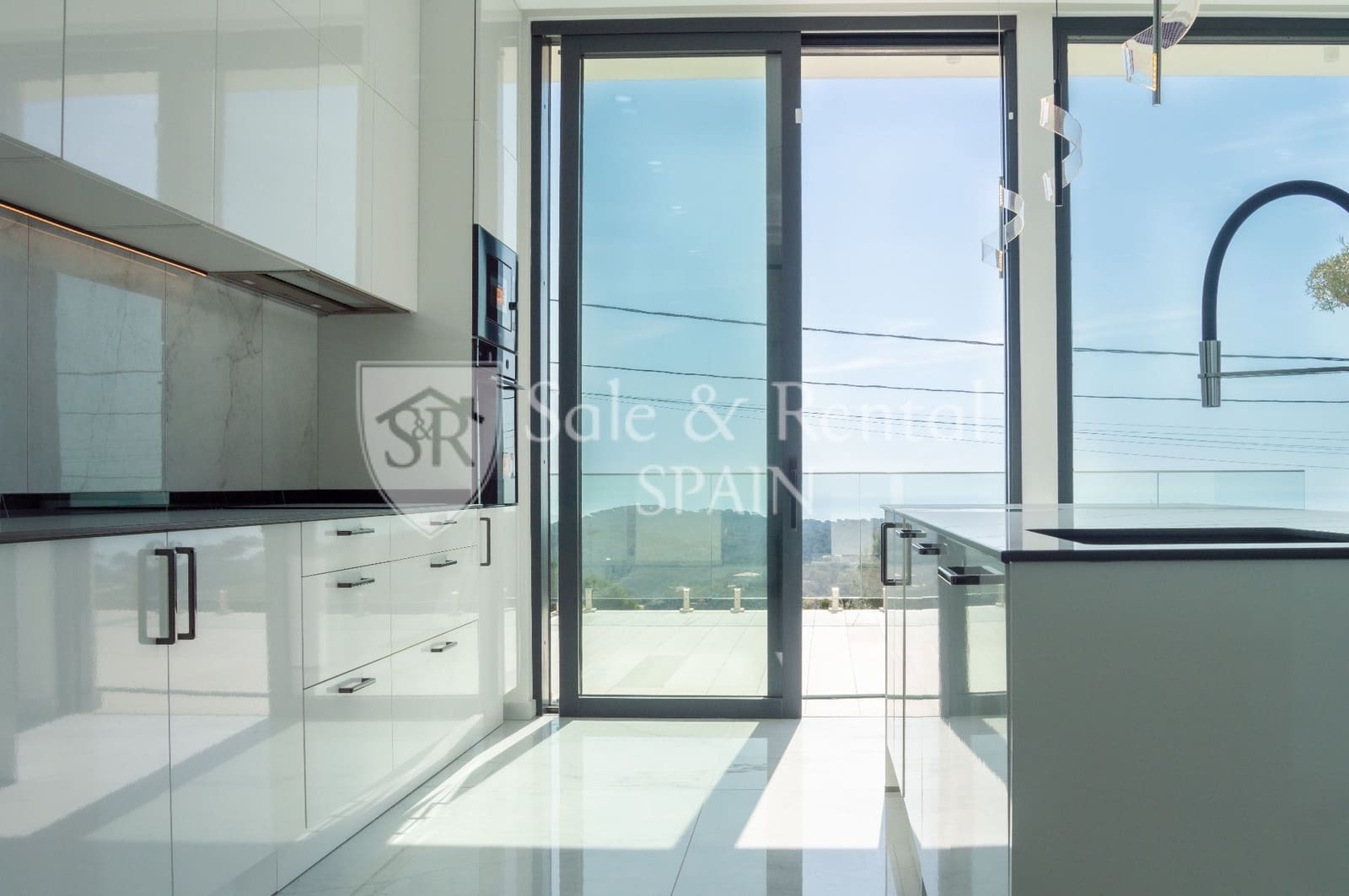 3 soveværelse Villa til salg i Lloret de Mar med garage - € 777.000 (Ref: 9798589)