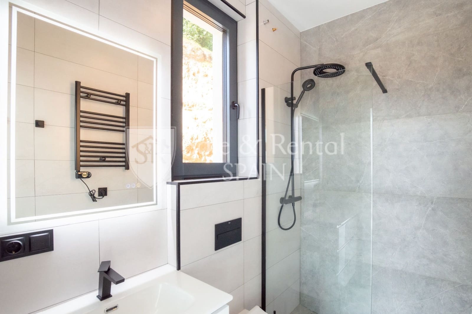 3 soveværelse Villa til salg i Lloret de Mar med garage - € 777.000 (Ref: 9798589)