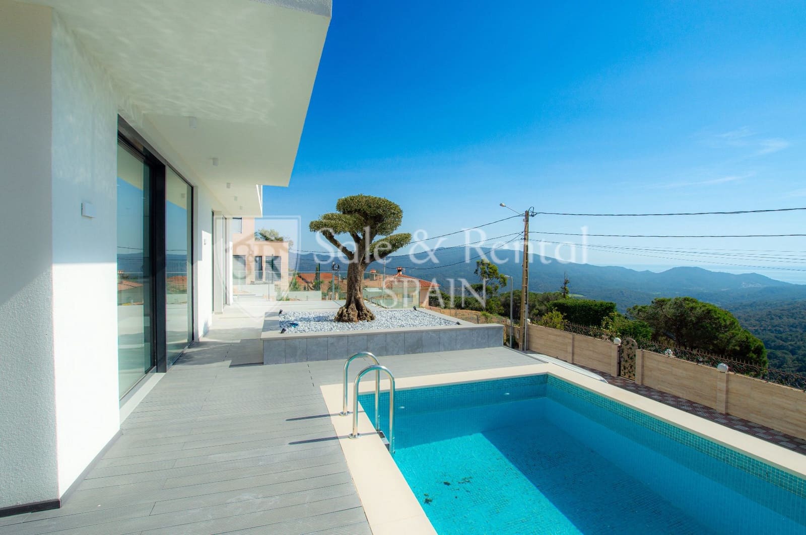 3 soveværelse Villa til salg i Lloret de Mar med garage - € 777.000 (Ref: 9798589)