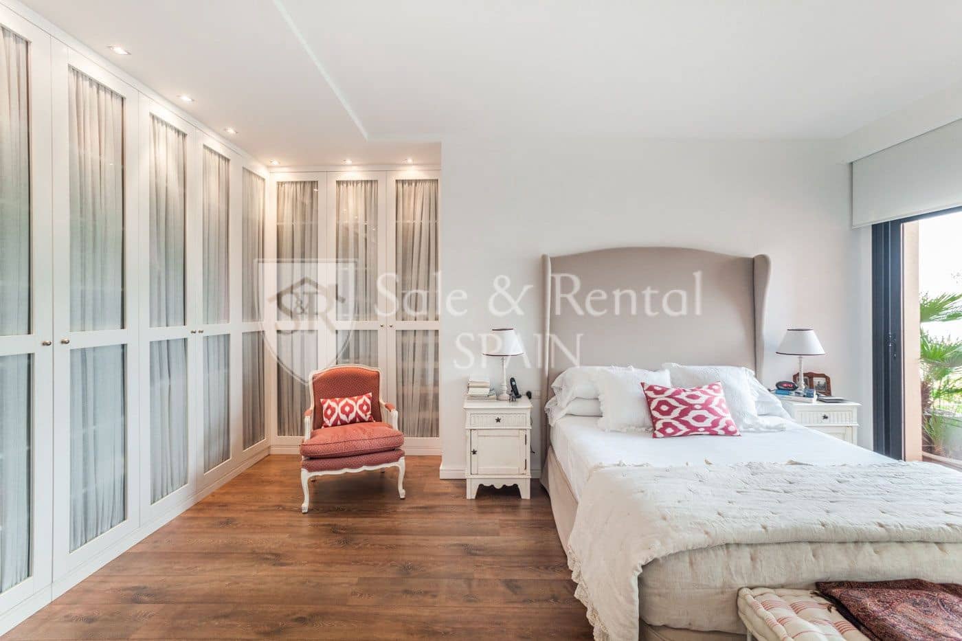 3 bedroom Villa for sale in Sitges with pool garage - € 1,950,000 (Ref: 9805964)