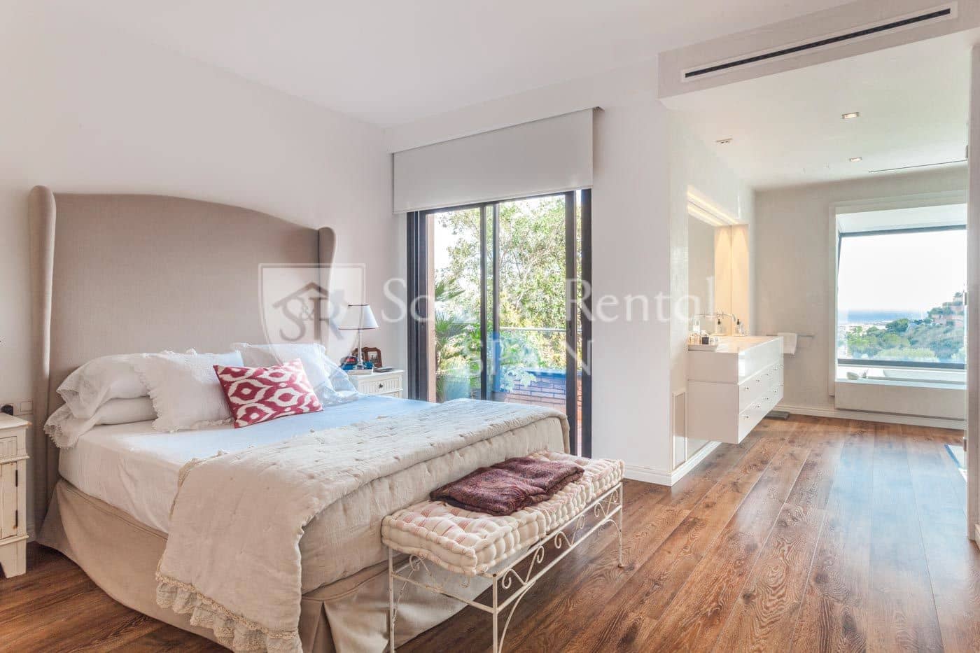 3 bedroom Villa for sale in Sitges with pool garage - € 1,950,000 (Ref: 9805964)