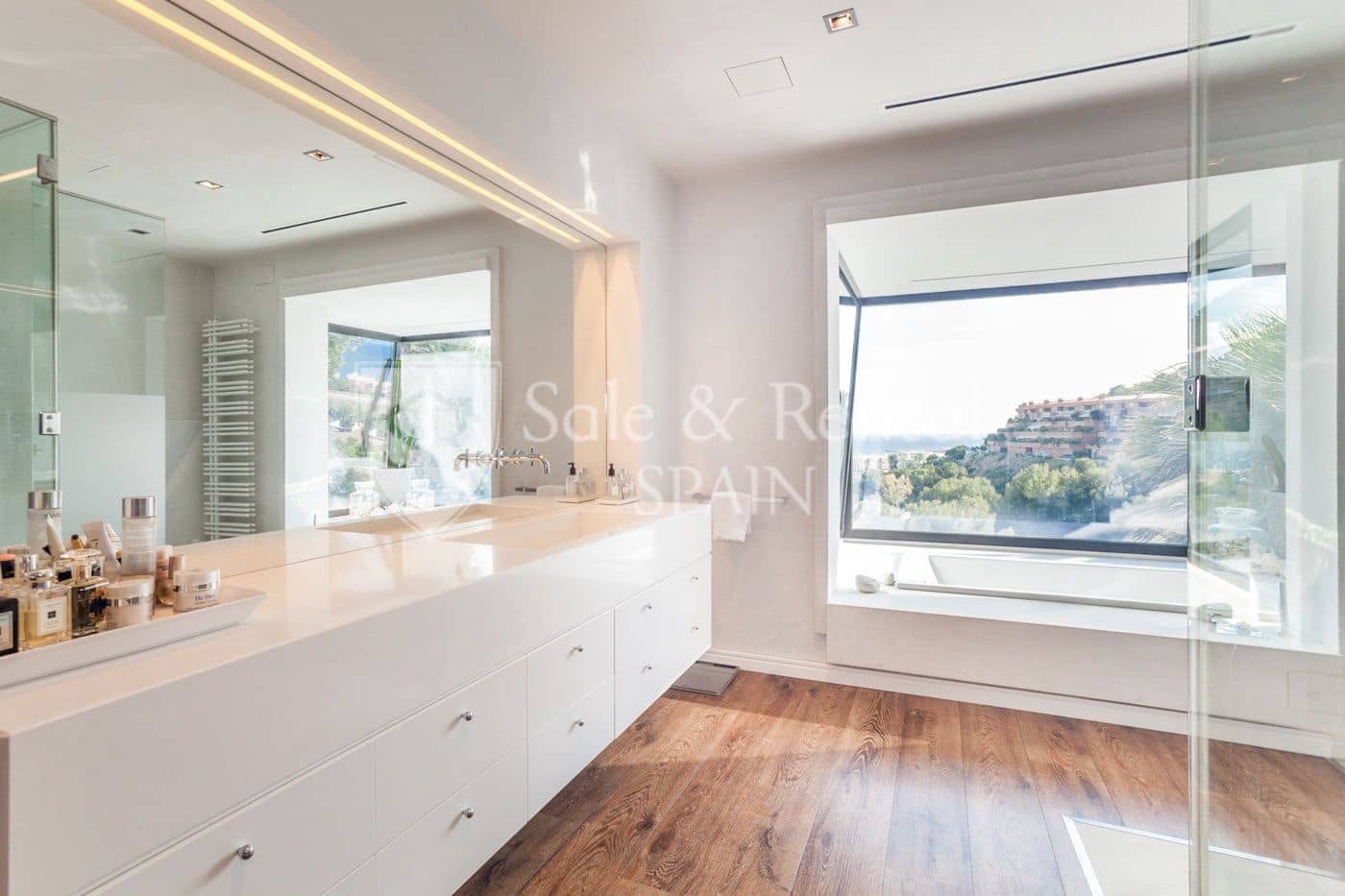 3 bedroom Villa for sale in Sitges with pool garage - € 1,950,000 (Ref: 9805964)