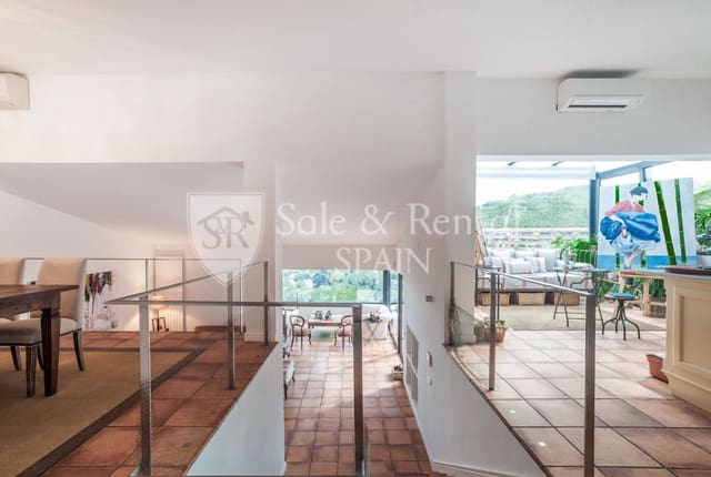 3 bedroom Villa for sale in Sitges with pool garage - € 1,950,000 (Ref: 9805964)