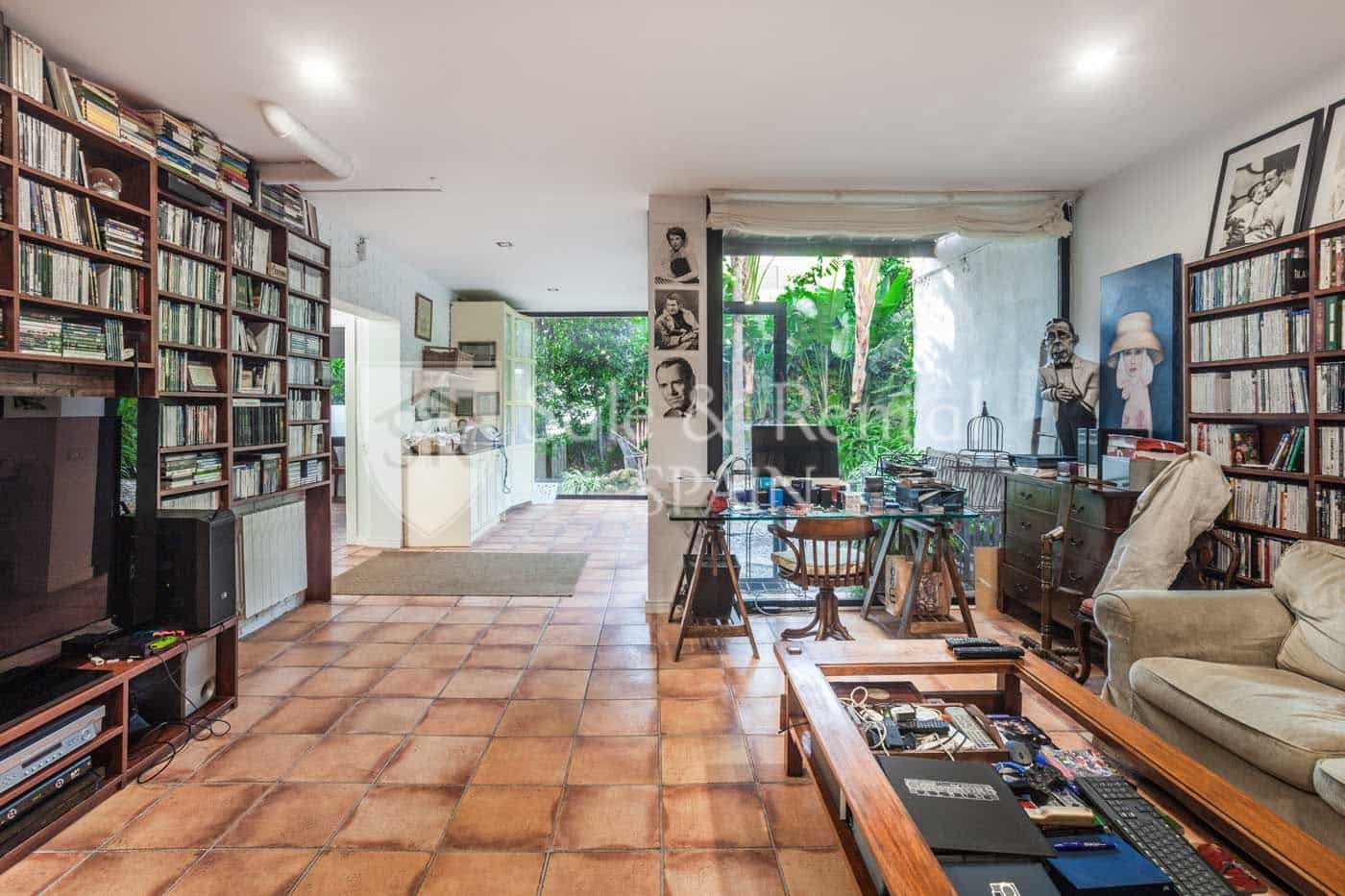 3 bedroom Villa for sale in Sitges with pool garage - € 1,950,000 (Ref: 9805964)