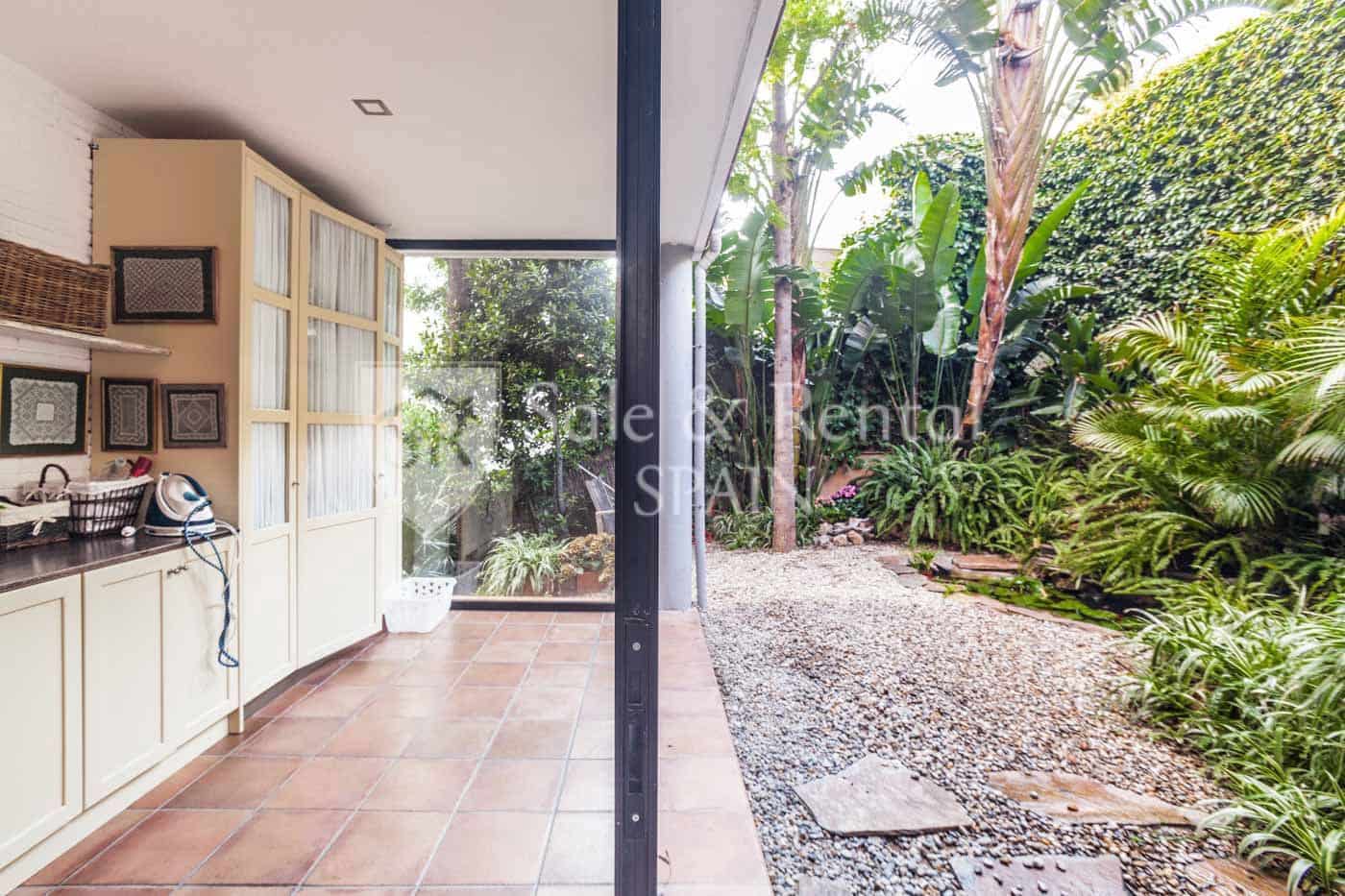 3 bedroom Villa for sale in Sitges with pool garage - € 1,950,000 (Ref: 9805964)