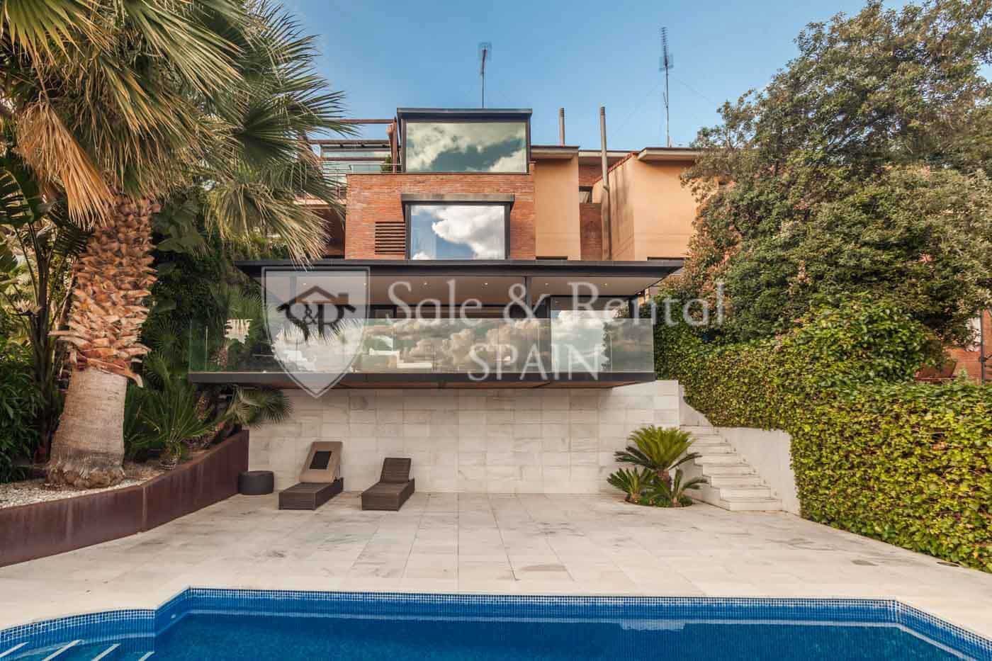 3 bedroom Villa for sale in Sitges with pool garage - € 1,950,000 (Ref: 9805964)