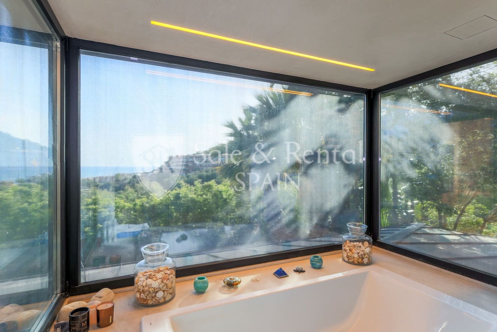 3 bedroom Villa for sale in Sitges with pool garage - € 2,300,000 (Ref: 9805964)