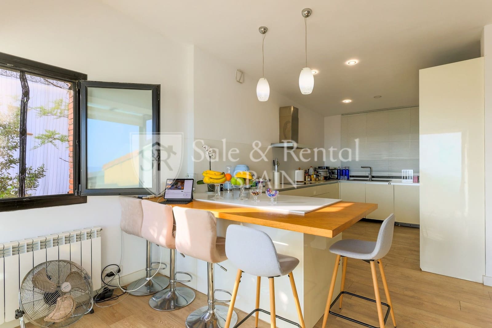 3 bedroom Villa for sale in Sitges with pool garage - € 2,300,000 (Ref: 9805964)