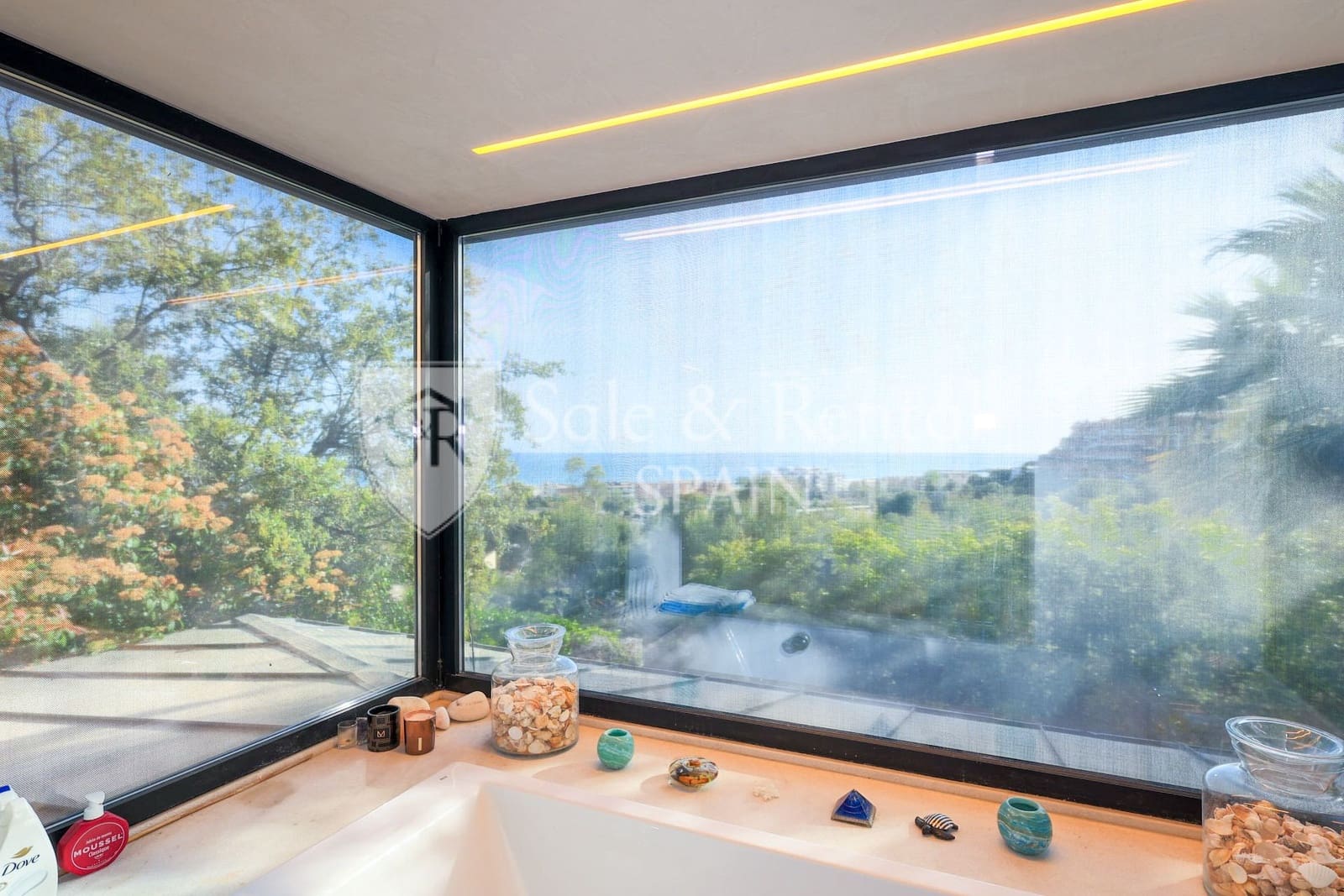 3 bedroom Villa for sale in Sitges with pool garage - € 2,300,000 (Ref: 9805964)