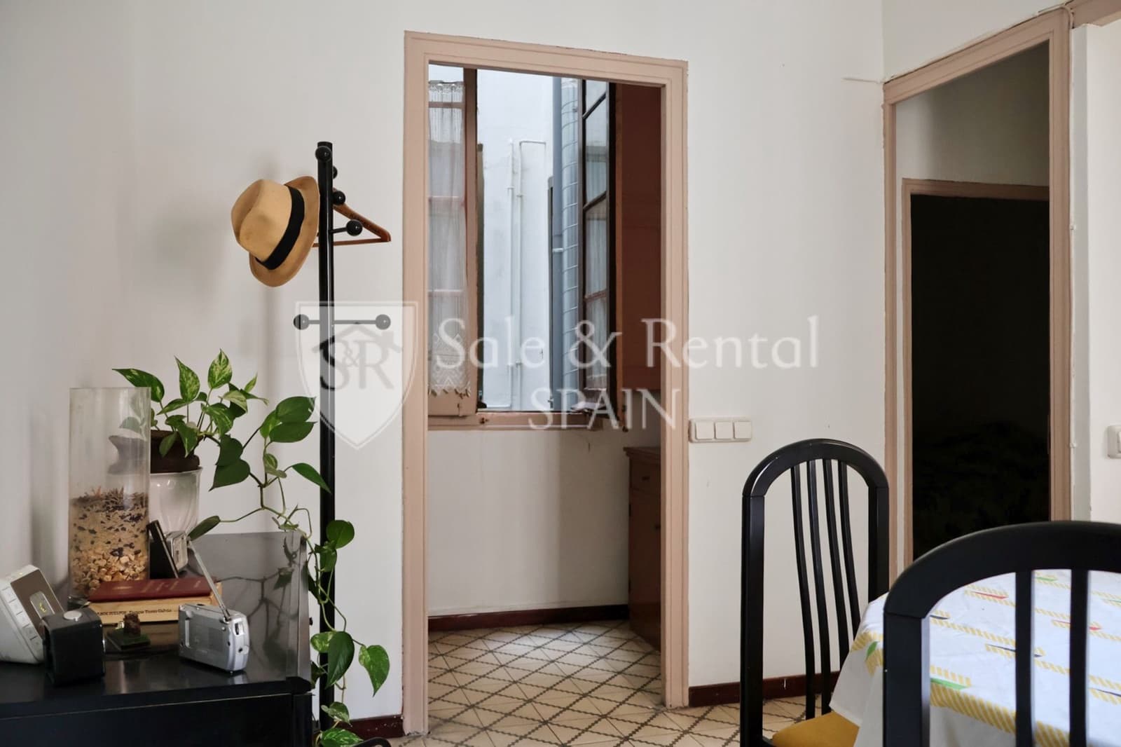 3 bedroom Villa for sale in Barcelona city - € 259,000 (Ref: 9807565)