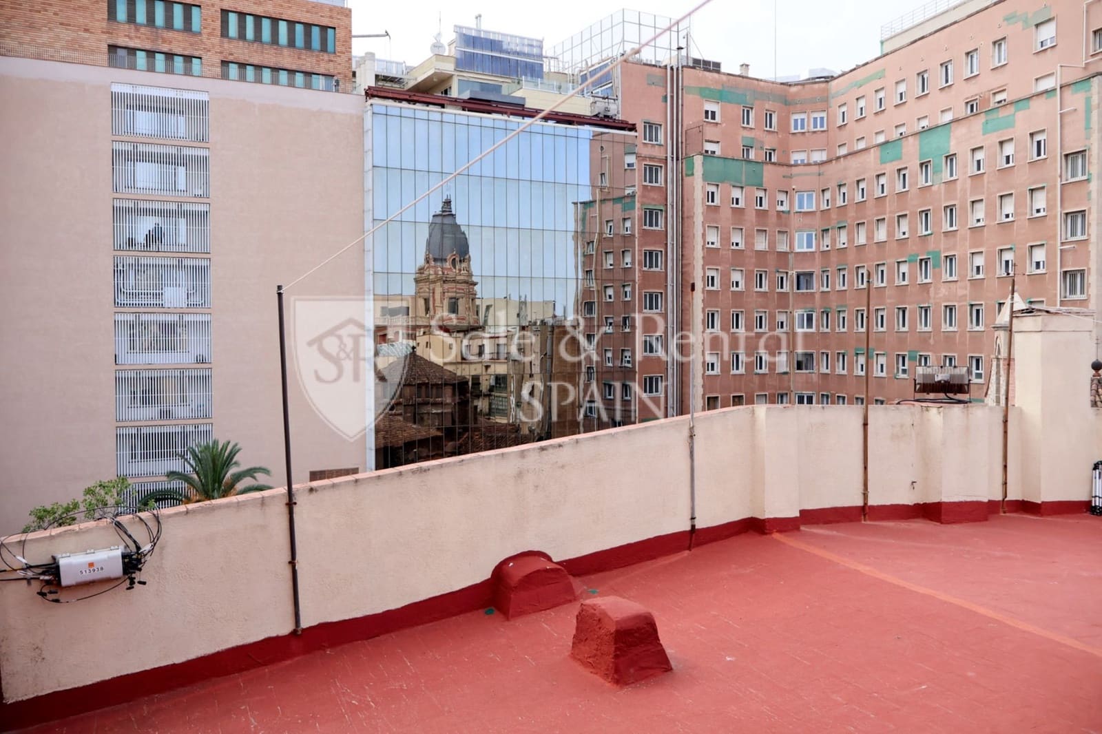 3 bedroom Villa for sale in Barcelona city - € 259,000 (Ref: 9807565)