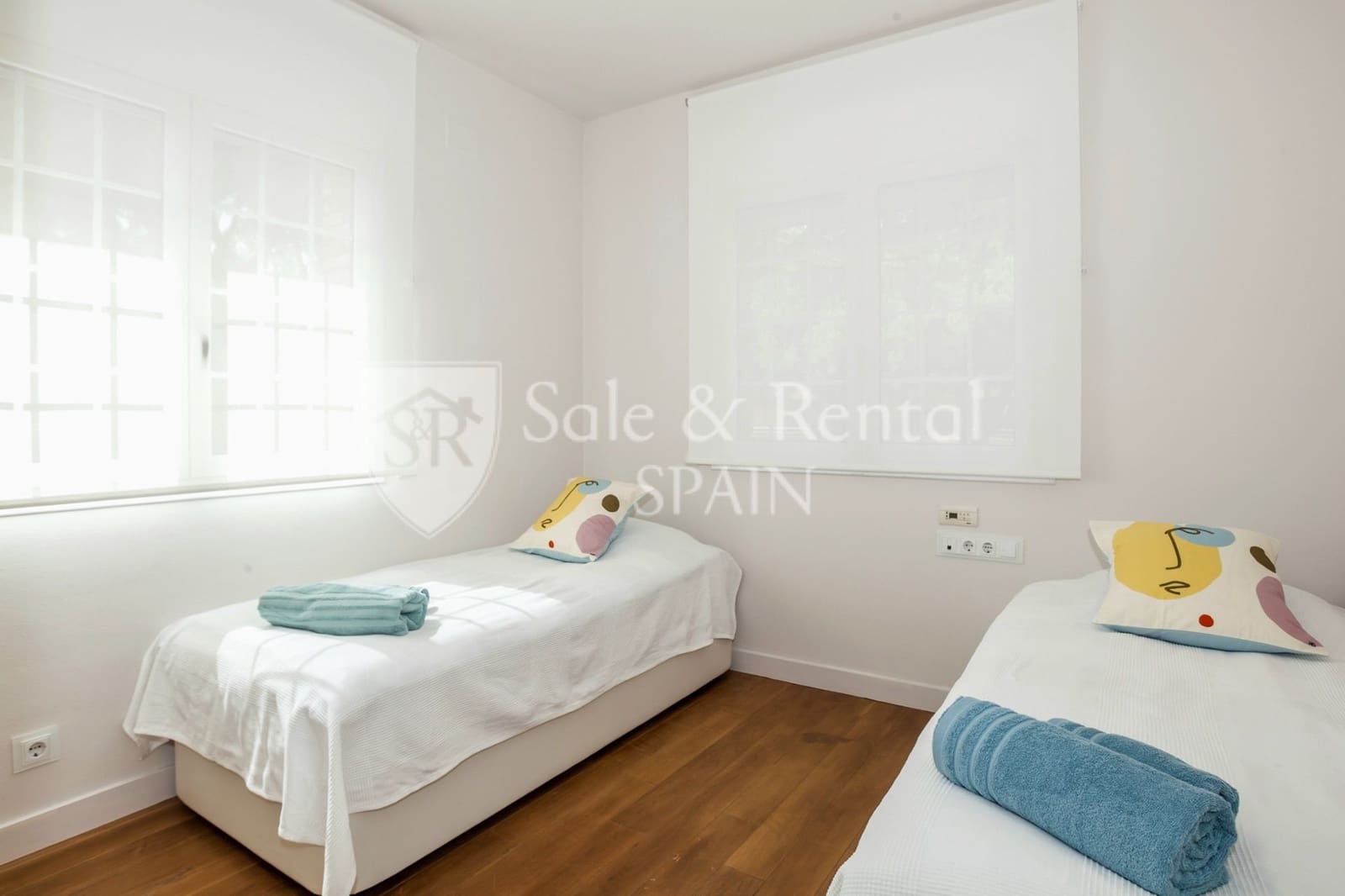 6 sovrum Villa till salu i Gava med pool garage - 2 650 000 € (Ref: 9807566)