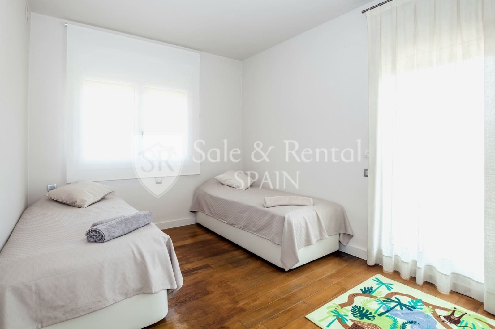 6 sovrum Villa till salu i Gava med pool garage - 2 650 000 € (Ref: 9807566)