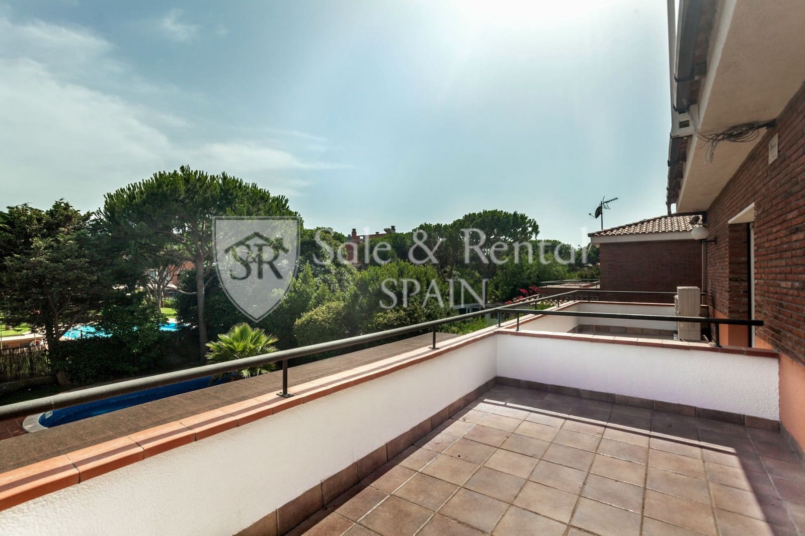 6 sovrum Villa till salu i Gava med pool garage - 2 650 000 € (Ref: 9807566)