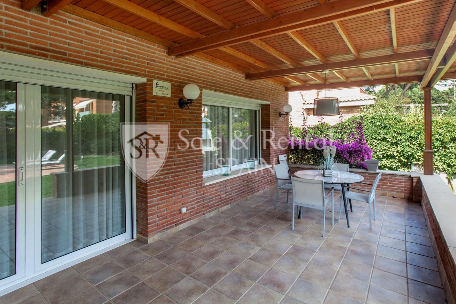 6 sovrum Villa till salu i Gava med pool garage - 2 650 000 € (Ref: 9807566)