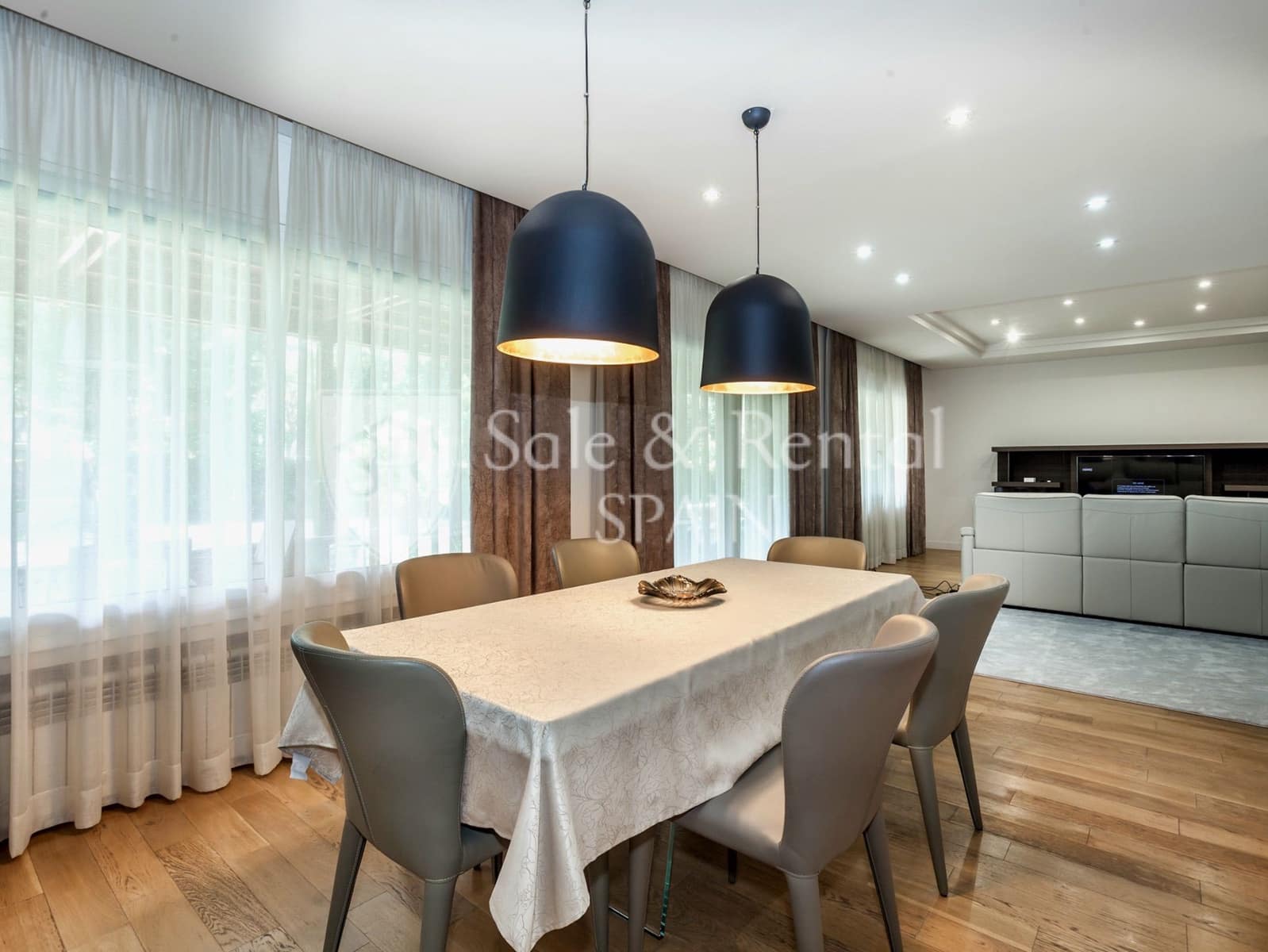 6 sovrum Villa till salu i Gava med pool garage - 2 650 000 € (Ref: 9807566)