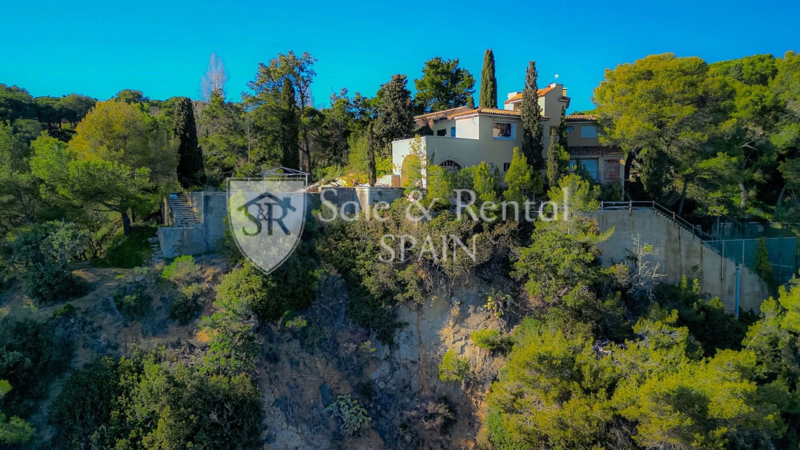 Chalet de 1 habitación en Lloret de Mar en venta con piscina - 6.500.000 € (Ref: 9807567)