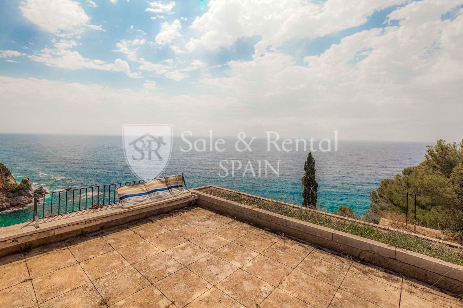 Chalet de 1 habitación en Lloret de Mar en venta con piscina - 6.500.000 € (Ref: 9807567)