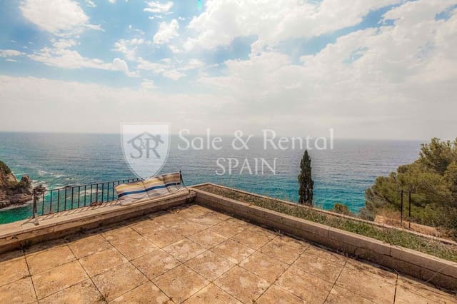 Chalet de 1 habitación en Canyelles, Lloret de Mar en venta con piscina - 6.500.000 € (Ref: 9807567)