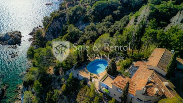 Chalet de 1 habitación en Canyelles, Lloret de Mar en venta con piscina - 6.500.000 € (Ref: 9807567)