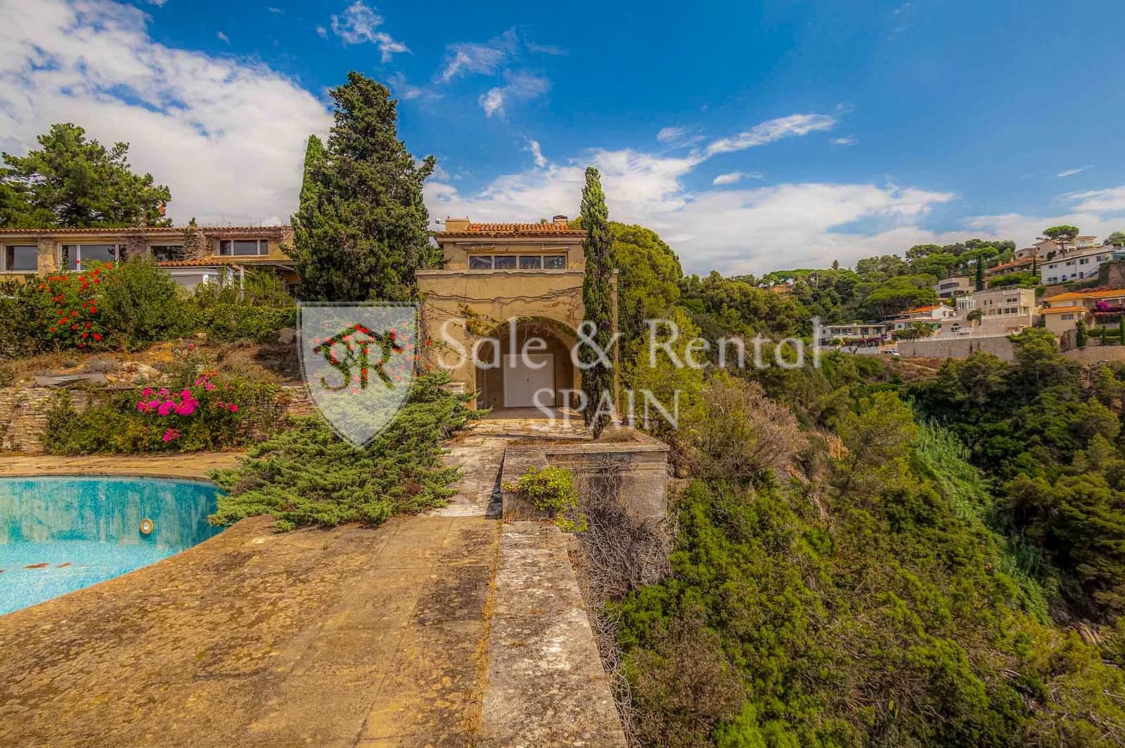 Chalet de 1 habitación en Lloret de Mar en venta con piscina - 6.500.000 € (Ref: 9807567)