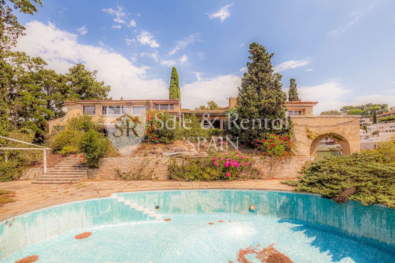 Chalet de 1 habitación en Lloret de Mar en venta con piscina - 6.500.000 € (Ref: 9807567)